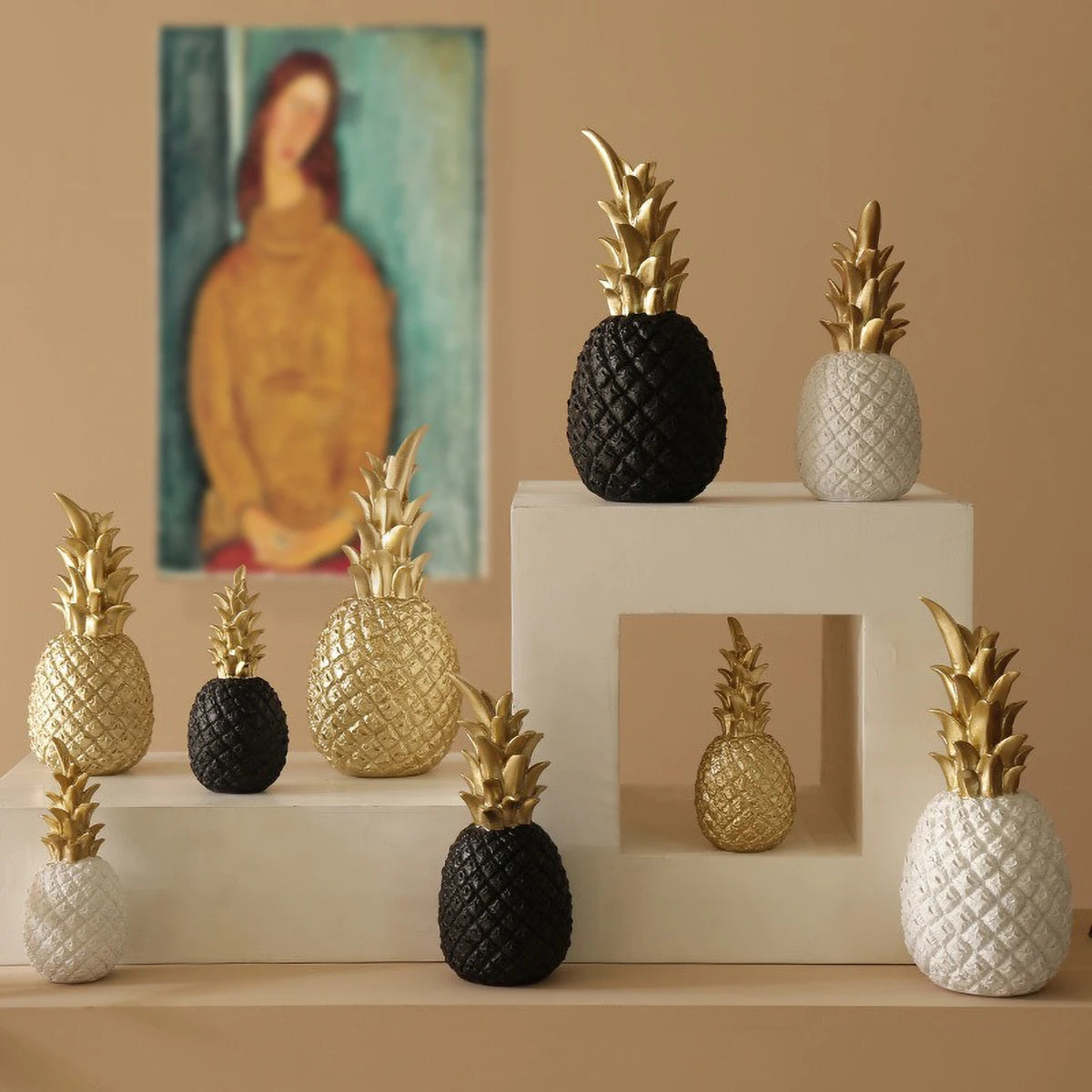 Nordic Gold Pineapple Sculpture - Instagrammable Decor for Coffee Table, Creative Photography Prop & Living Room Ornament