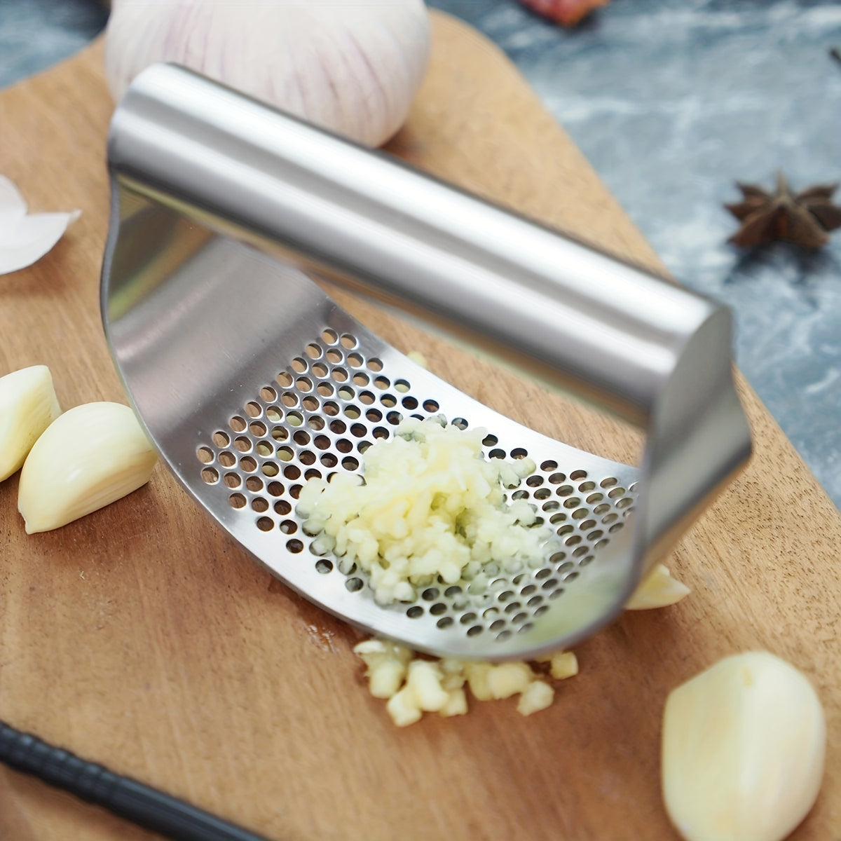 1peça Prensa de Alho em Aço Inoxidável - Triturador de Alho Manual com Pega Ergonómica, Ferramenta de Cozinha Durável para Triturar Alho, Sem Necessidade de Eletricidade, Fácil de Limpar, Perfeito para Cozinhar em Casa, Triturador de Alho para Cozinha, Essenciais de Cozinha, Acabamento Metálico Elegante, Material Fácil de Limpar, Triturador de Alho, Prensa de Alho