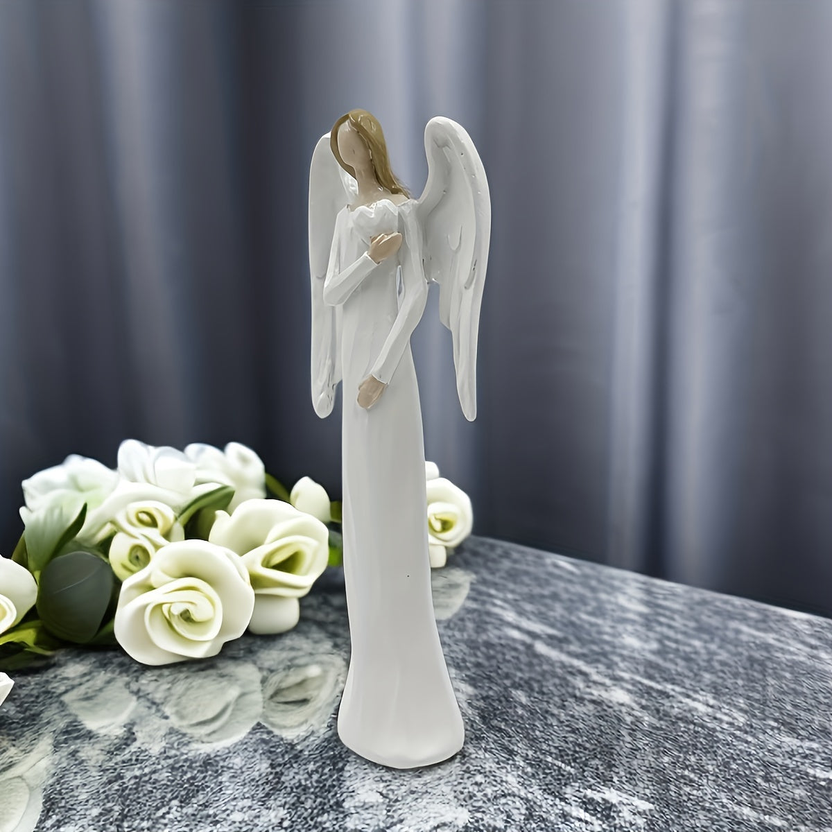 Estatueta Elegante de Anjo Guardião Branco - Escultura de Anjo de Oração com Braços Estendidos e Resina Durável em Camadas, Decoração de Mesa para Igreja, Casamento, Presente Espiritual de Amor, Decoração Externa, Figura Decorativa de Anjo com Asas Intrincadas e Vestido Fluido, Perfeita para Ação de