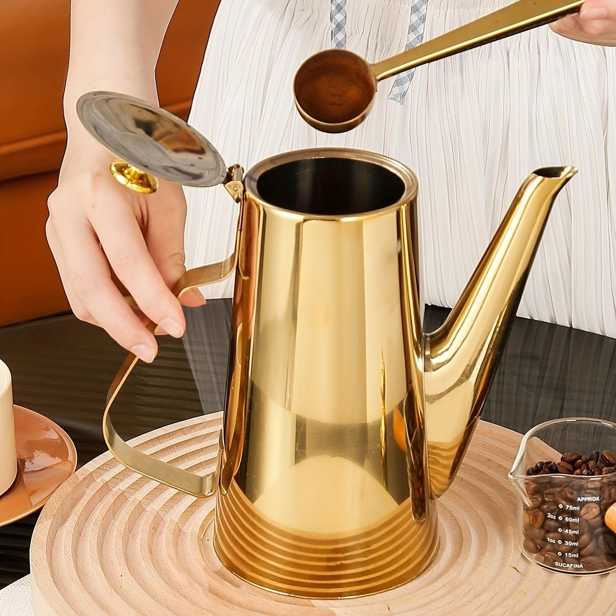 1 Peça Jarra de Água Fria em Aço Inoxidável Espessado, Estilo Europeu e Britânico, Chaleira Dourada para Chá Gelado e Café