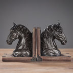 Aparador de Livros Cavalo em Resina Decorativa