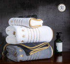 A Set of 2pcs of Gold-Trimmed Luxury Striped Star-Shaped Coral Fleece Bath Towels And Towels, Measuring 70*140Cm/27.5*55.1 Inches And 35*75Cm/13.4*29.5 Inches, Perfect for Bathrooms, Gyms, Parties, Gifts, Holidays, And Hotels