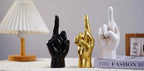 Escultura Gesto Irreverente em Resina