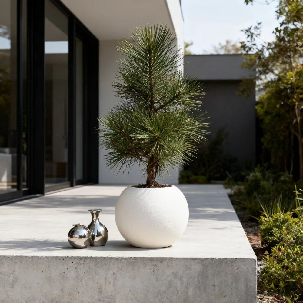 Floreira de Chão Esférica Branca Minimalista | Vaso de Plástico Resistente às Intempéries para Plantas de Interior e Exterior & Decoração Festiva, Estilo Contemporâneo, Formato Redondo