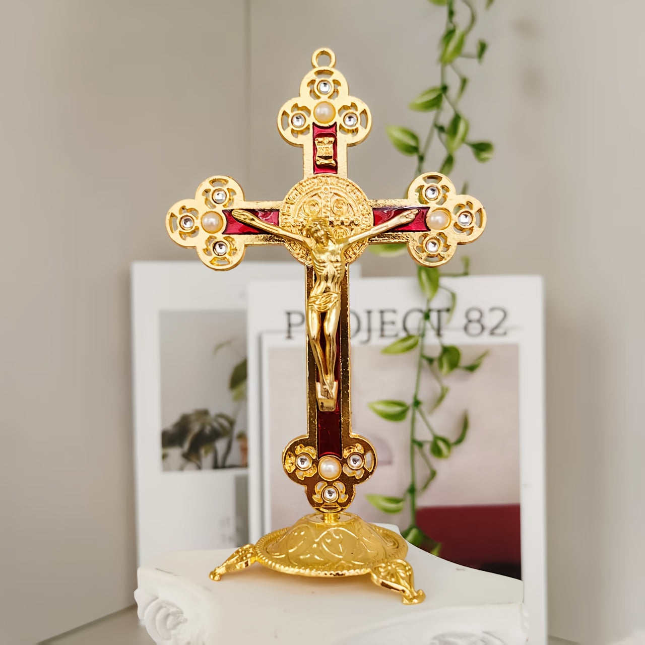 A Vintage Metal Statue of Christ Featuring an Intricate Cross Design - Perfect for Living Room Religious Decor, a Prayer Talisman, Adorned with Beautiful Golden And Red Accents, Suitable for Church Use