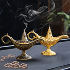 Um Porta Incenso Vintage em Forma de Candeeiro de Metal Vintage, Decorativo para Mesas, Utilizado para Suprimentos de Altar, Representando Presentes Culturais Tradicionais Adequados para Casas, Templos e Salas de Estar. Perfeito para Celebrações como o Halloween.