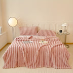 Manta Gdan Rinoceronte Luxuosa de Pele Falsa de Coelho - Adequada para Sofá, Cama, Escritório e Viagem - Manta Macia, Quente e Aconchegante Listrada, Colcha Contemporânea, Lavável à Mão, Presente Ideal de Natal e Uso em Todas as Estações (Multicolor)