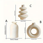 Conjunto de 3 vasos de cerâmica em estilo boémio com designs brancos redondos e torcidos, adornados com arranjos florais naturais. Ideal para decoração de casa, casamentos, salas de estar, quartos e exposições de cafés.