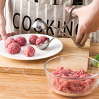 1 unidade de colher de gelado e formador de bolas de carne em aço inoxidável - Antiaderente, ferramenta fácil de apertar para fazer bolinhos de arroz perfeitos, cake pops e colheres de gelado | Apresenta um pega antiderrapante e é lavável na máquina de lavar louça, um gadget de cozinha prático