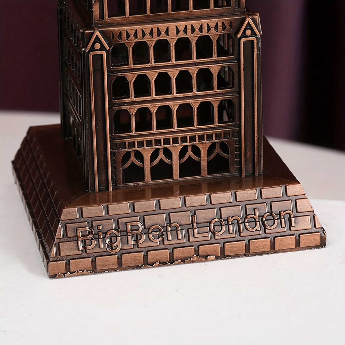 1pc of The World-Famous Landmark Model of Big Ben in London, UK, Suitable for Home, Office, Or Display on a Desk