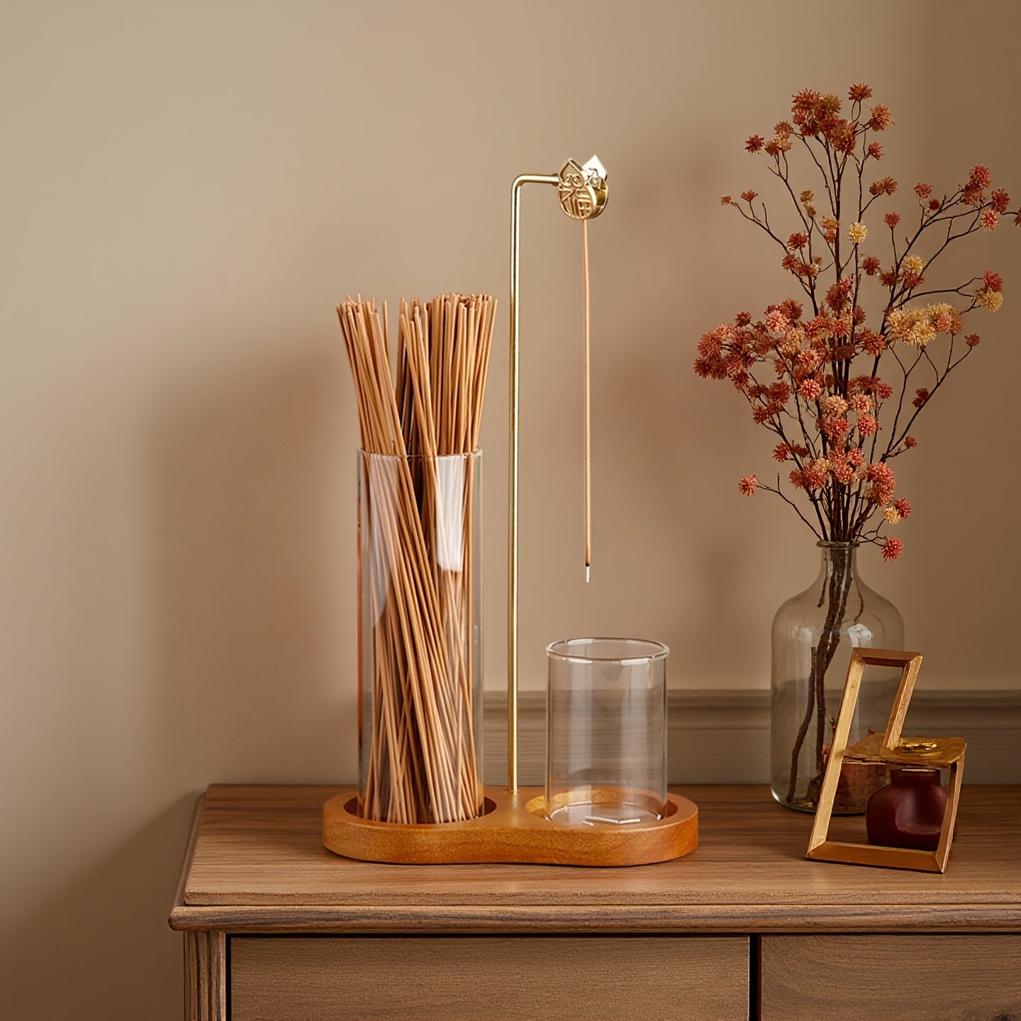 Suporte de Incenso Duplo em Madeira Maciça com Design em Forma de Copo Redondo, Equipado com um Suporte de Incenso de Cabaça, um Tubo de Incenso de Vidro e um Suporte de Incenso de Sândalo em Madeira de Borracha, Adequado para Uso no Escritório, Yoga e Meditação.