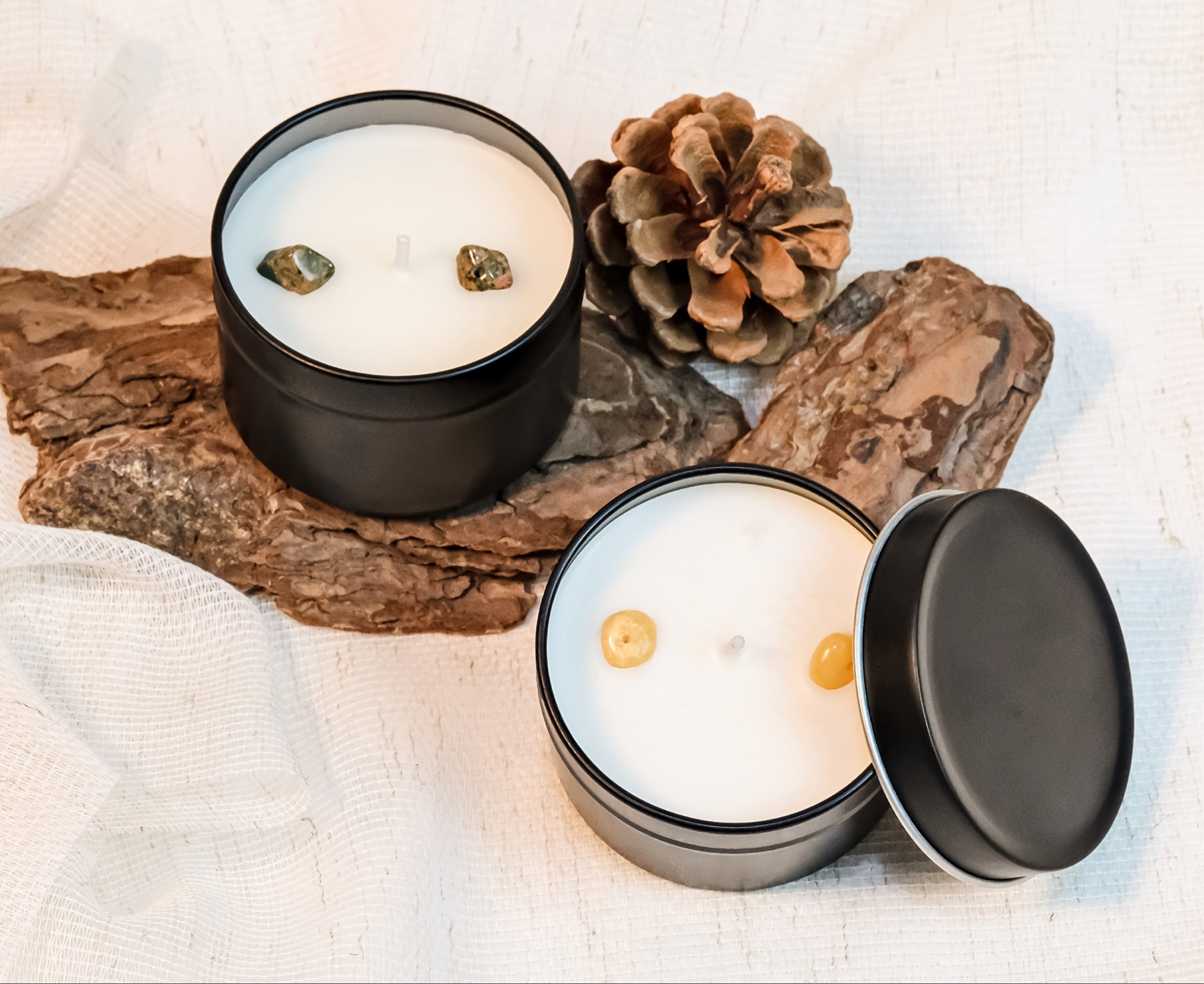 Vela Aromática de Cristal, Cera Premium de Soja com Lavanda e Outros Cheirosos Embutidos em Pétalas Decorativas – Presente Perfeito para Dia dos Namorados ou Mães (Amigas/Namoradas), Fragrância Duradoura Para Ambientes Internos, Idealpara Festas Ano Novo