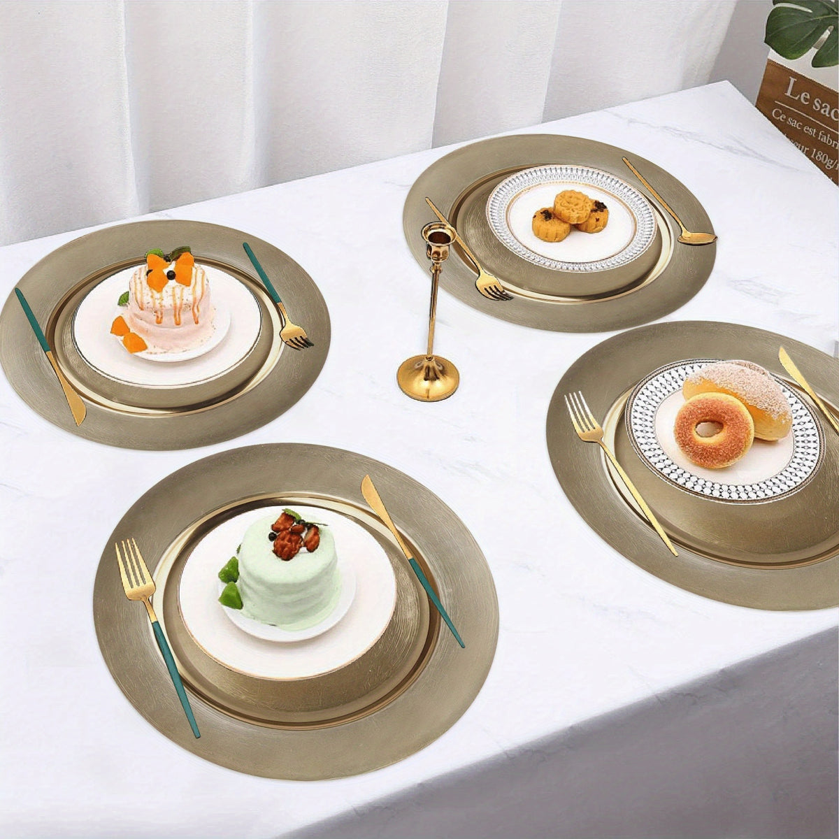 4/6/8 Peças de Jogos Americanos Redondos Elegantes em Bronze - Tapetes de Mesa Metálicos Antiderrapantes Adequados para Casamento, Banquete, Festa e Decoração de Mesa de Jantar Diária - Lavagem Manual Apenas, Textura Lisa, Conjunto de Mesa (4, 6, 8 Peças)