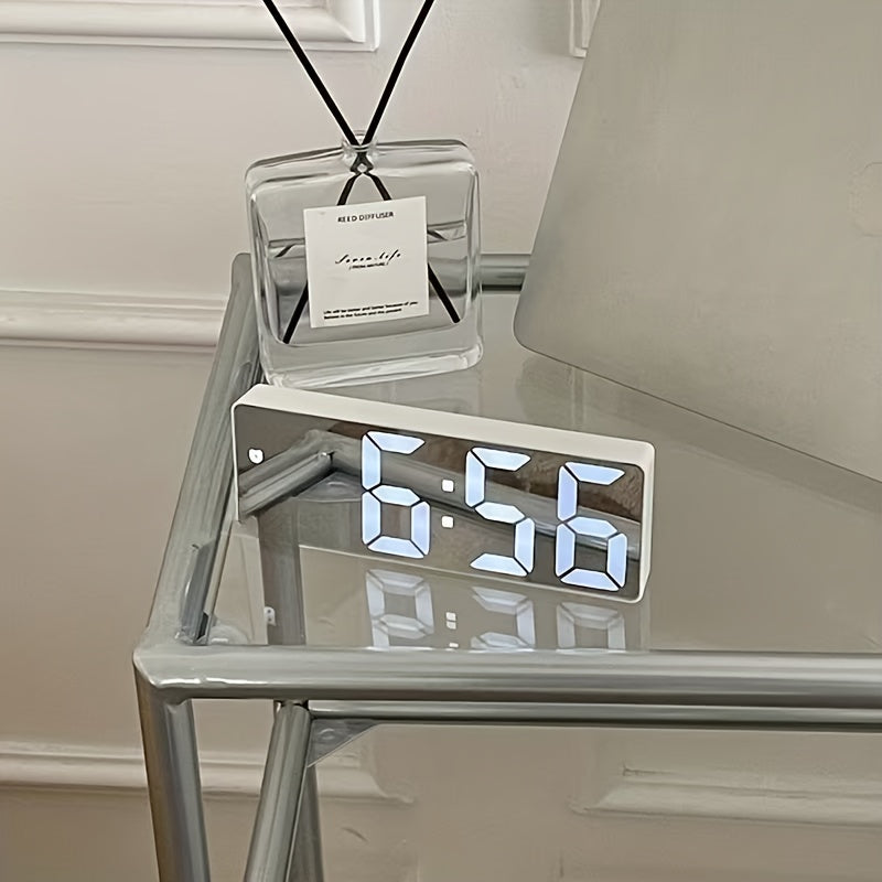 1pc Despertador de Mesa com Espelho LED | Ecrã Digital, Alimentado por USB, Função Snooze, Design Retangular Moderno com Estrutura de Plástico, Tensão de Operação ≤36V | Ideal para Decoração de Quarto ou Escritório