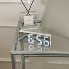 1pc Despertador de Mesa com Espelho LED | Ecrã Digital, Alimentado por USB, Função Snooze, Design Retangular Moderno com Estrutura de Plástico, Tensão de Operação ≤36V | Ideal para Decoração de Quarto ou Escritório