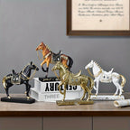 1pc Figura de Cavalo de Resina ABS Elegante - Decoração Moderna de Luxo Leve para Sala de Estar, Escritório ou Mesa de Chá | Design Detalhado de Selim e Arreios | Presente Ideal para Amigos e Formandos, Presente de Formatura | Design de Cavalo Moderno | Artesanato Detalhado, Decoração de Cavalo