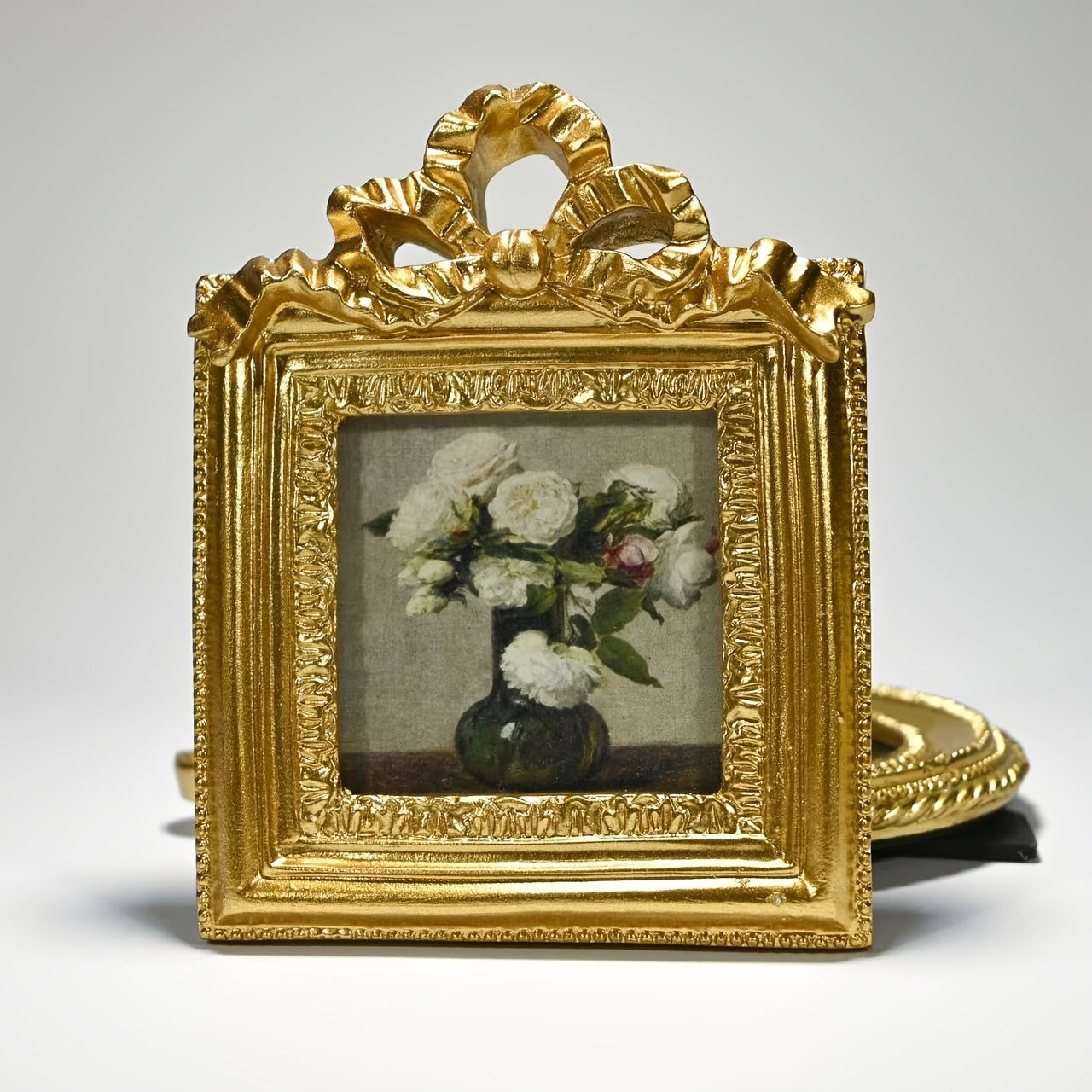 1 Elegante Moldura de Foto em Resina Dourada Estilo Vintage com Design Floral - Pequena Exibição Decorativa de Imagens para Decoração de Casa Sofisticada & Fundo de Fotografia, Presente Ideal para Feriados, Decoração de Parede com Fotos