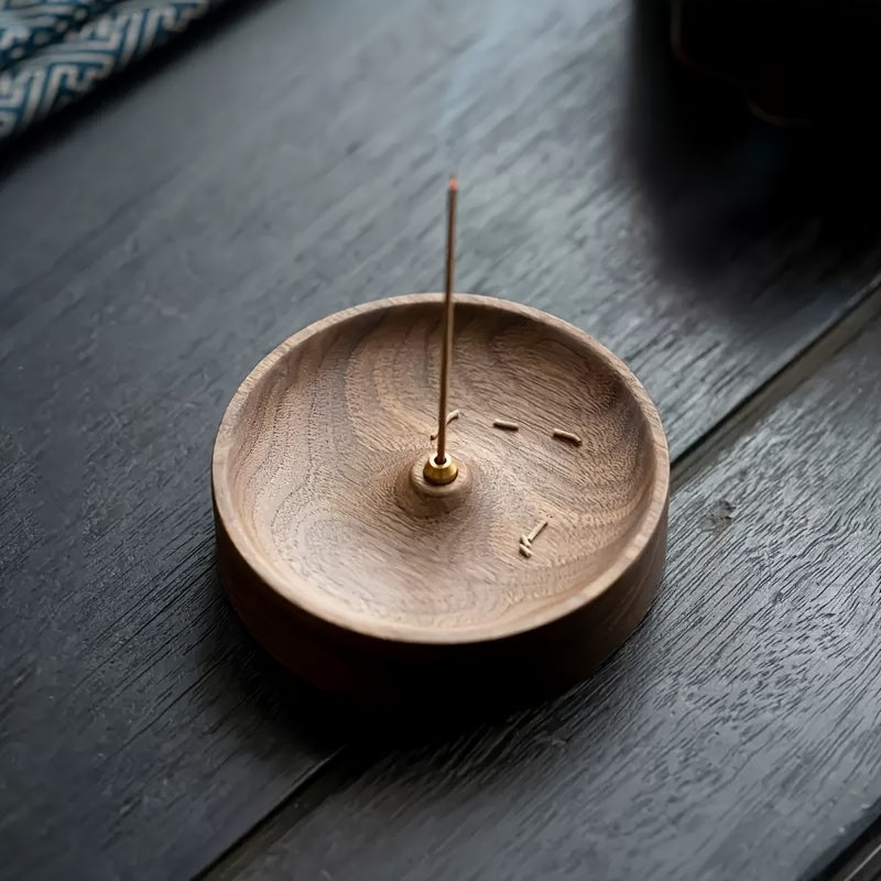 Suporte de Incenso de Madeira com Base Arredondada e Queimador Central - Altar de Meditação Zen Portátil, Compatível com Sândalo e Cedro, Design Minimalista Elegante para Casa, Estúdio de Yoga, Viagem - Difusor Durável e de Queima de Madeira, Suporte Decorativo de Incenso para Sala de Estar, Quarto ou Espaços de Meditação, Artesanal em Madeira Maciça com Base Redonda Resistente e Superfície Lisa para Queima Uniforme, Cascata de Incenso