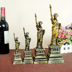 Escultura Metálica Intrincada da Estátua da Liberdade - Decoração Elegante para Casa, Lembrança de Viagem Perfeita & Presente de Férias, Ideal para Decoração de Quarto