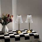 Uma Nova Candeeiro de Mesa USB Recarregável com Sensor Tátil da China, Projetado para Quartos, Apresentando Iluminação Ambiente. Esta Luz Noturna LED Criativa Vem num Conjunto de Dois, Perfeito para Uso Interior