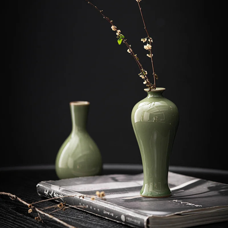 Vaso de cerâmica verde elegante, ornamentos, utensílios de flores secas, vaso de cerâmica vintage, cerâmica suave para decoração de mesa e detalhes de casa