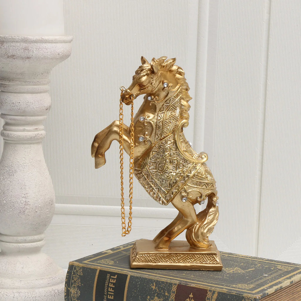 Estátua de cavalo de resina elegante – Majestic Golden, perfeita para decoração de casa e escritório, ideal para sala de estar, entrada e gabinete Disp