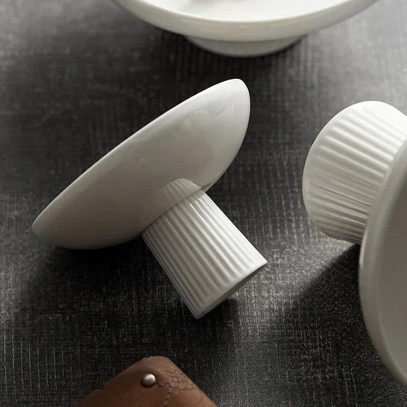 Prato de lanche de frutas alto branco cerâmica redonda prato de sobremesa ocidental requintado vertical bandeja de armazenamento de macarrão de frutas utensílios de mesa de restaurante