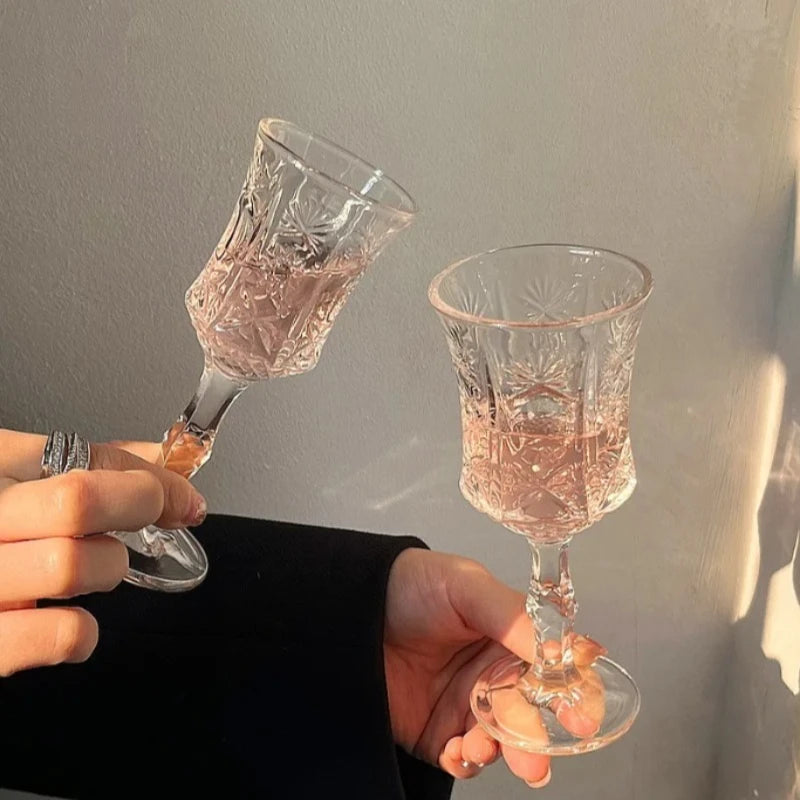 Luxury Gold-Rimmed Crystal Champagne & Wine Glasses - Elegant Stemware for Dining Table Clubs Display Rooms Decorative Glassware