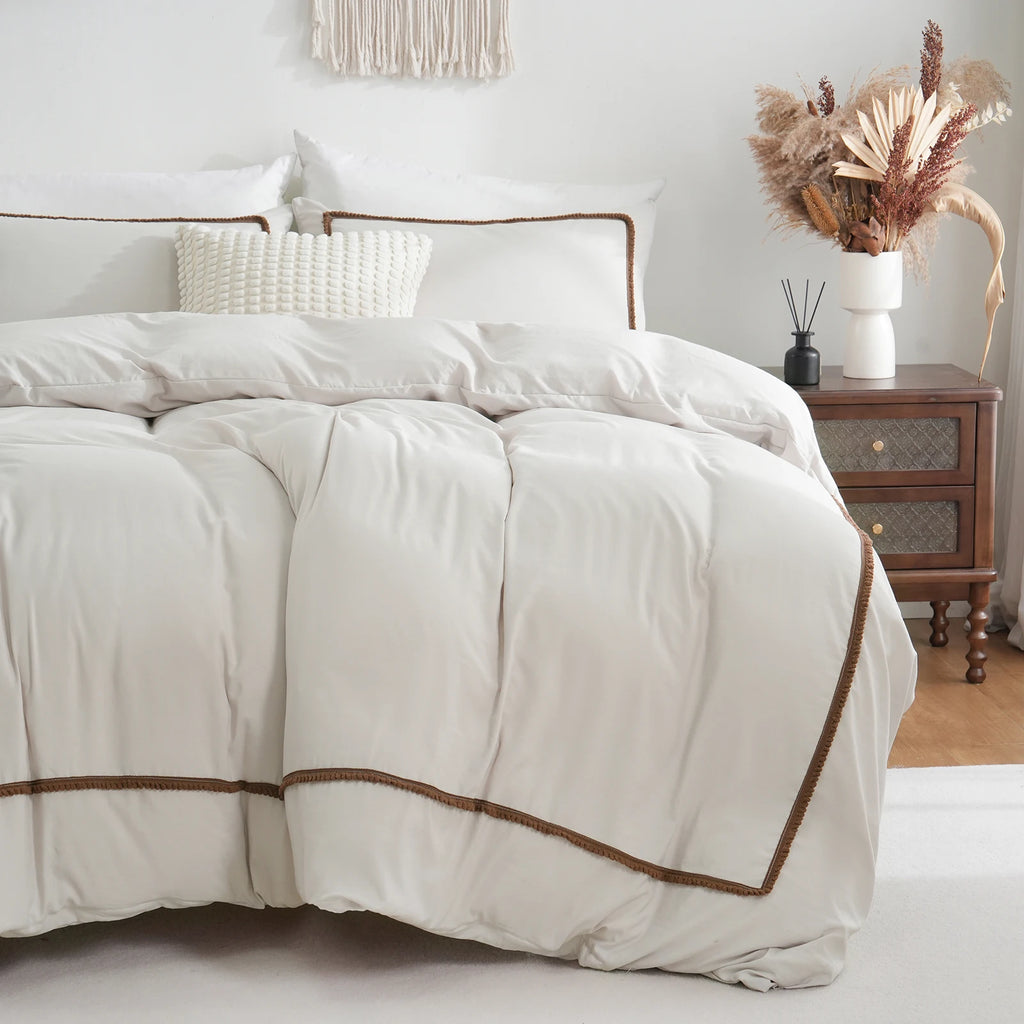 Conjunto de Edredom Geométrica Branco e Caqui