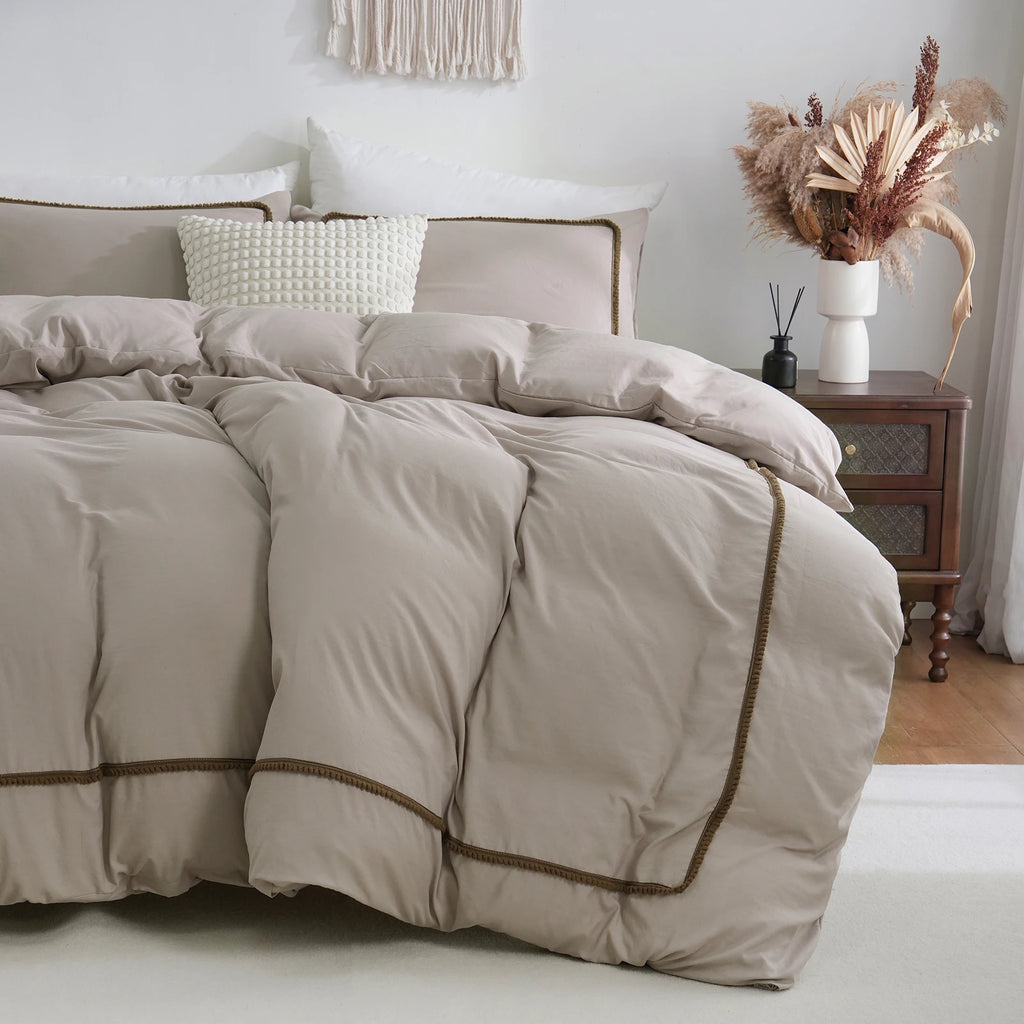 Conjunto de Edredom Geométrica Branco e Caqui