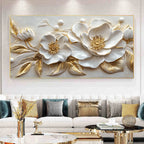 Quadro Floral Branco com Folhagens Douradas