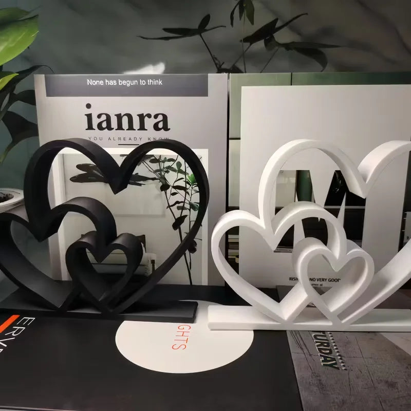 Escultura Amor em Preto e Branco