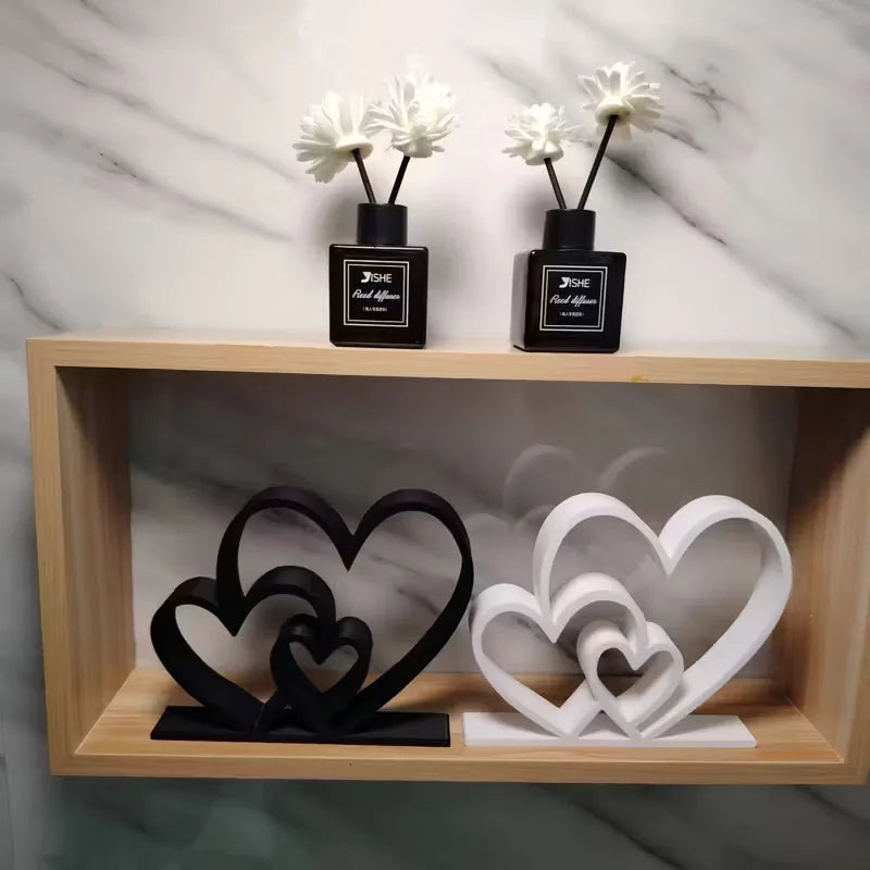 Escultura Amor em Preto e Branco
