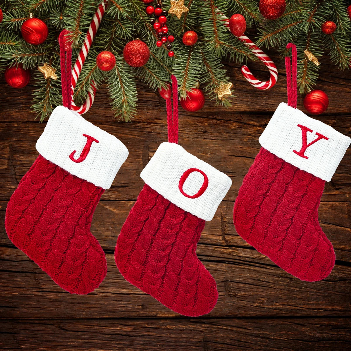 Meia de Natal em Tricô com Letra Decorativa