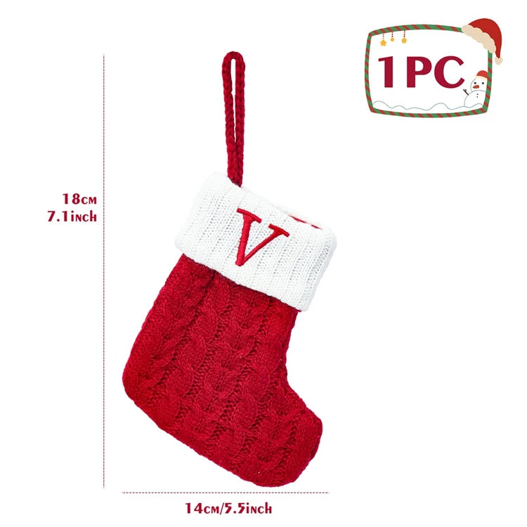 Meia de Natal em Tricô com Letra Decorativa