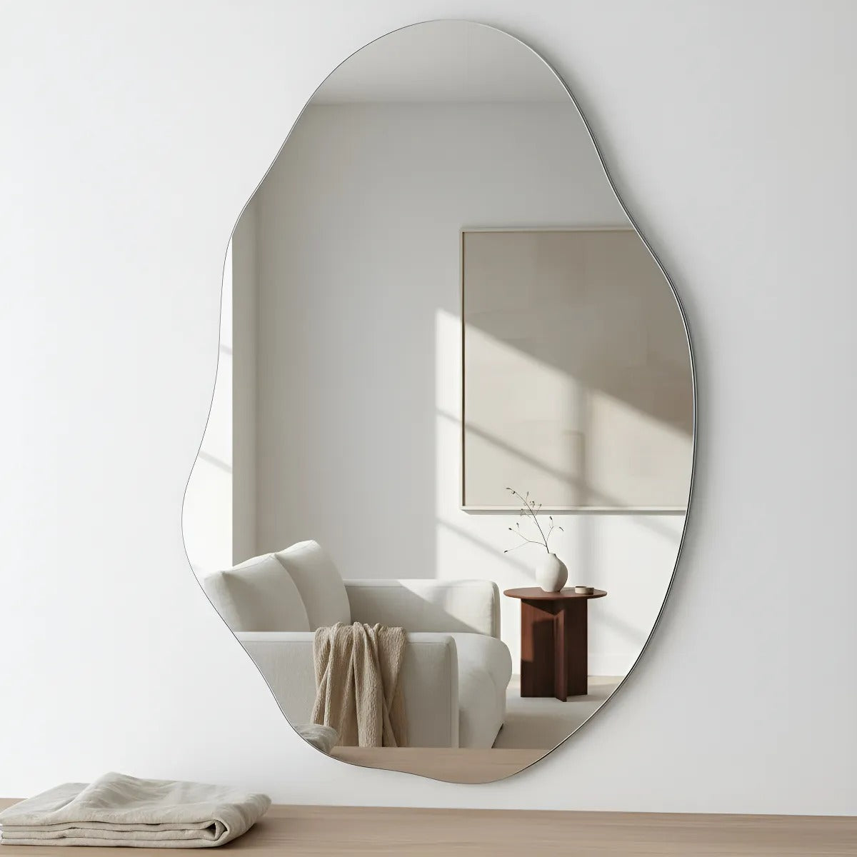 Espelho Orgânico Decorativo Moderno 70x50cm Formato Irregular Estilo Pinterest Vidro Polido de Alta Qualidade Sem Distorção para Decoração de Quarto Sala Hall e Banheiro Opções de Instalação com Suporte ou Fita Dupla Face Design Contemporâneo Luxo Resistente e Versátil Lopazzi Home Decor