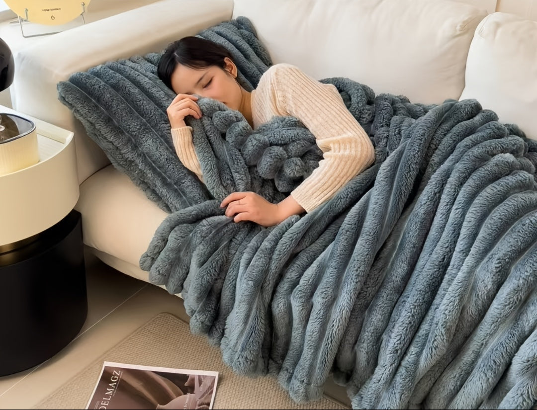 Manta Gdan Rinoceronte Luxuosa de Pele Falsa de Coelho - Adequada para Sofá, Cama, Escritório e Viagem - Manta Macia, Quente e Aconchegante Listrada, Colcha Contemporânea, Lavável à Mão, Presente Ideal de Natal e Uso em Todas as Estações (Multicolor)