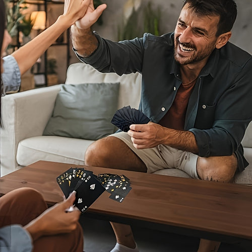 1 conjunto de Cartas de Baralho Caveira Preta à Prova d'Água em Plástico com Folha Negra | Flexíveis para Piscina, Praia e Truques Mágicos | Duráveis e Laváveis | Ideal para Festas ao Ar Livre