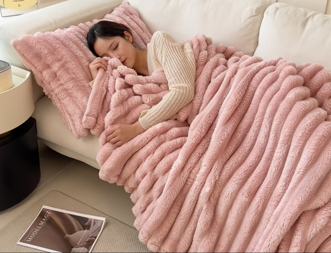 Manta Gdan Rinoceronte Luxuosa de Pele Falsa de Coelho - Adequada para Sofá, Cama, Escritório e Viagem - Manta Macia, Quente e Aconchegante Listrada, Colcha Contemporânea, Lavável à Mão, Presente Ideal de Natal e Uso em Todas as Estações (Multicolor)