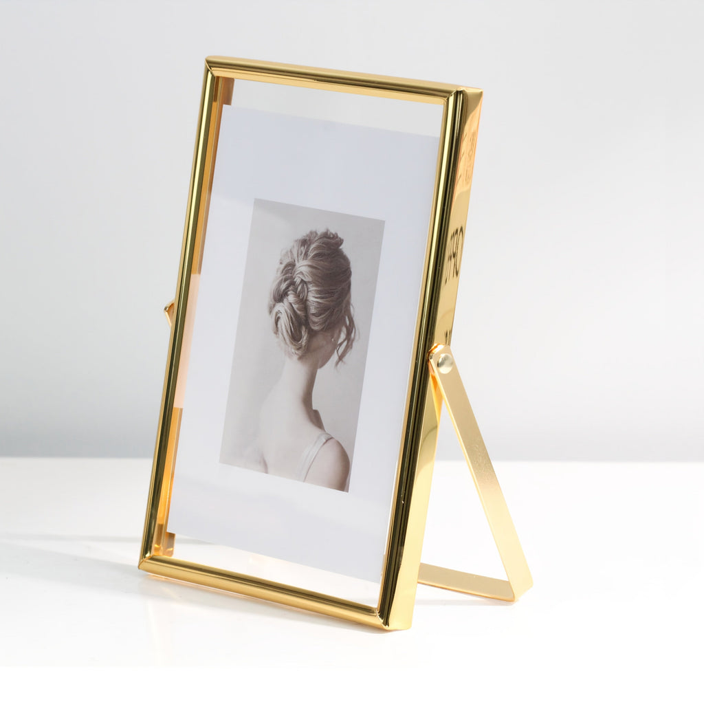 Porta-retratos de Vidro Flutuante Dourado Estilo Instagram em Tamanho de 6, 7 e 25.4 cm com Estrutura de Ferro e Metal Giratória, Ideais para Fotos Retrato ou Como Presentes Festivos