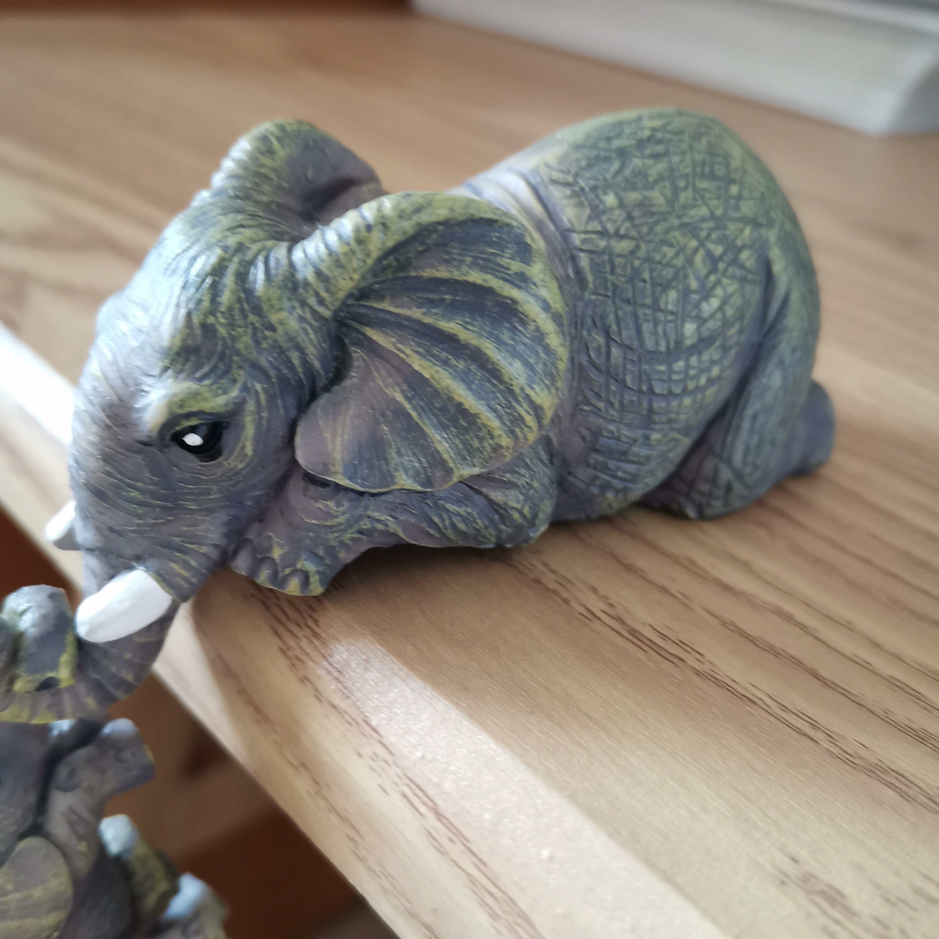 Conjunto de 3 peças de decoração encantadora de elefante pendurado - Artesanato em resina para decoração de casa e quarto