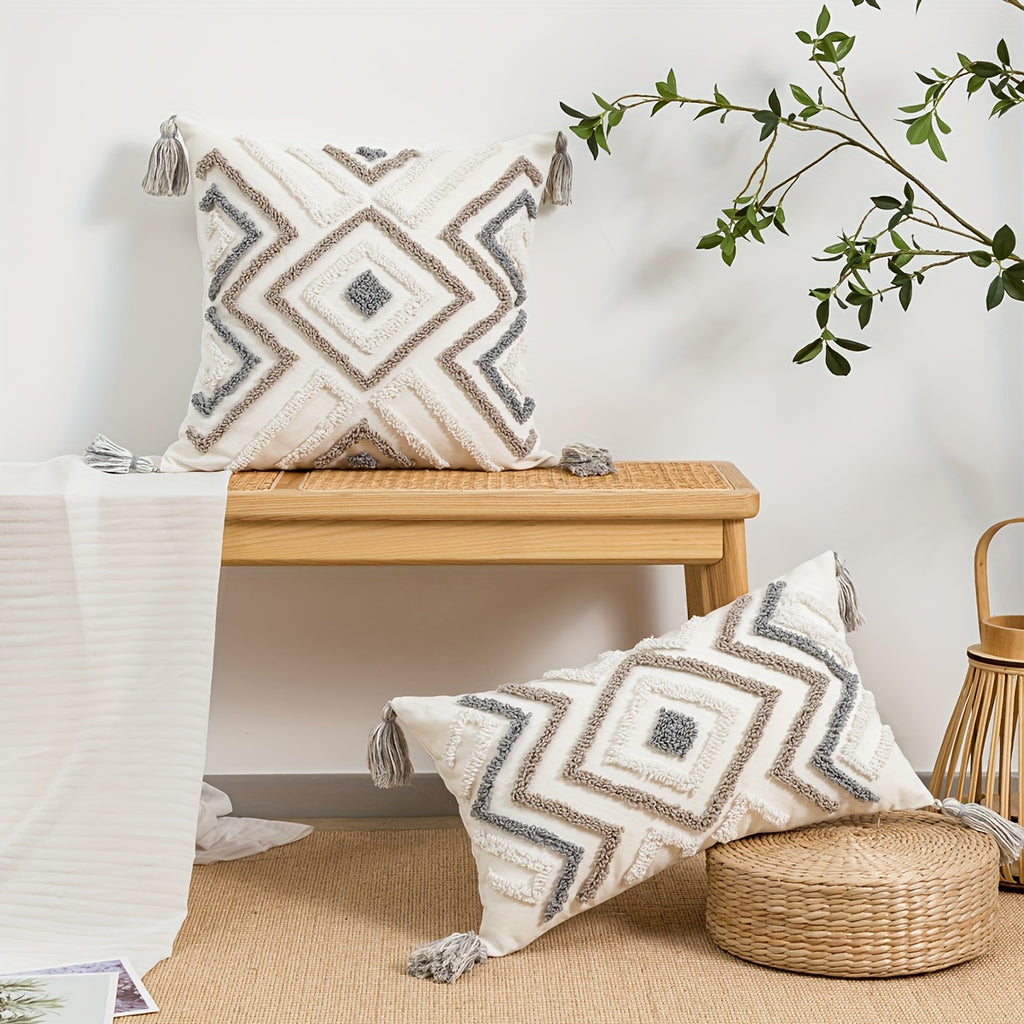 Capa de Almofada Geométrica Quadrada com Estilo Boémio, Apresentando Bordados Aveludados, Adequada para Almofadas de Sala de Estar ou Quarto.
