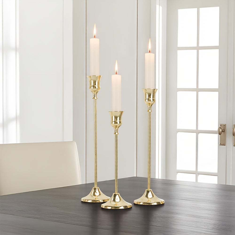 3pcs Elegant Golden Brass Candlestick Holders - Design de Metal Polido e Branco com Velas, Ideal para Casamento, Jantar e Decoração de Casa (Velas Não Incluídas), Decoração de Festa | Moderno Candelabro | Metal Durável, Decoração de Suporte de Velas