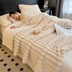 Manta Gdan Rinoceronte Luxuosa de Pele Falsa de Coelho - Adequada para Sofá, Cama, Escritório e Viagem - Manta Macia, Quente e Aconchegante Listrada, Colcha Contemporânea, Lavável à Mão, Presente Ideal de Natal e Uso em Todas as Estações (Multicolor)