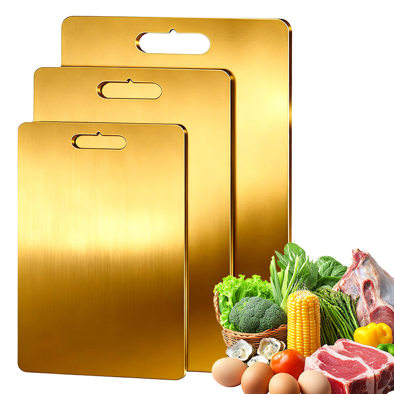 Uma única tábua de corte premium em aço inoxidável, um essencial na cozinha. Esta tábua de metal resistente para picar legumes e frutas é fácil de limpar e construída para durar. Perfeita para campismo e caminhadas, é a opção preferida para os amantes da cozinha.