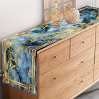 Caminho de Mesa Elegante em Mármore com 35.0 X 180.01 cm - Apresenta um Borda Dourada com Textura em Branco, Preto e Azul. Feito de Poliéster, é Ideal para Decorar Mesas de Jantar e Cozinha Durante Festas e Celebrações