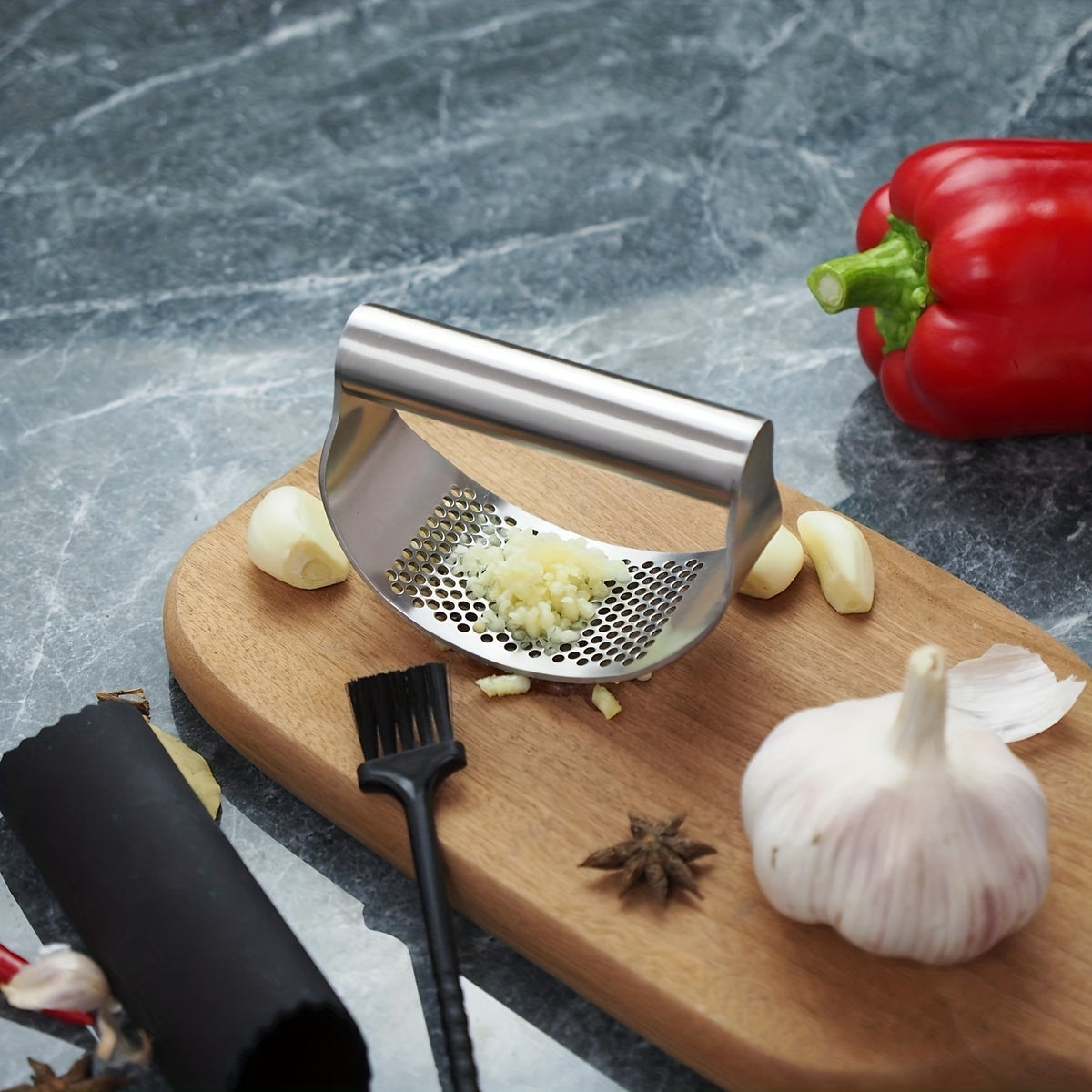 1peça Prensa de Alho em Aço Inoxidável - Triturador de Alho Manual com Pega Ergonómica, Ferramenta de Cozinha Durável para Triturar Alho, Sem Necessidade de Eletricidade, Fácil de Limpar, Perfeito para Cozinhar em Casa, Triturador de Alho para Cozinha, Essenciais de Cozinha, Acabamento Metálico Elegante, Material Fácil de Limpar, Triturador de Alho, Prensa de Alho